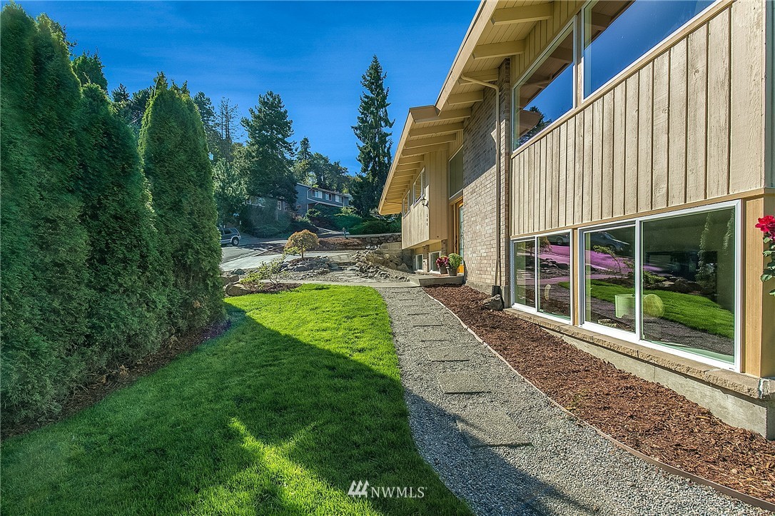500 Northwest 4th Place Renton, WA 98057 - Photo 11 of 25