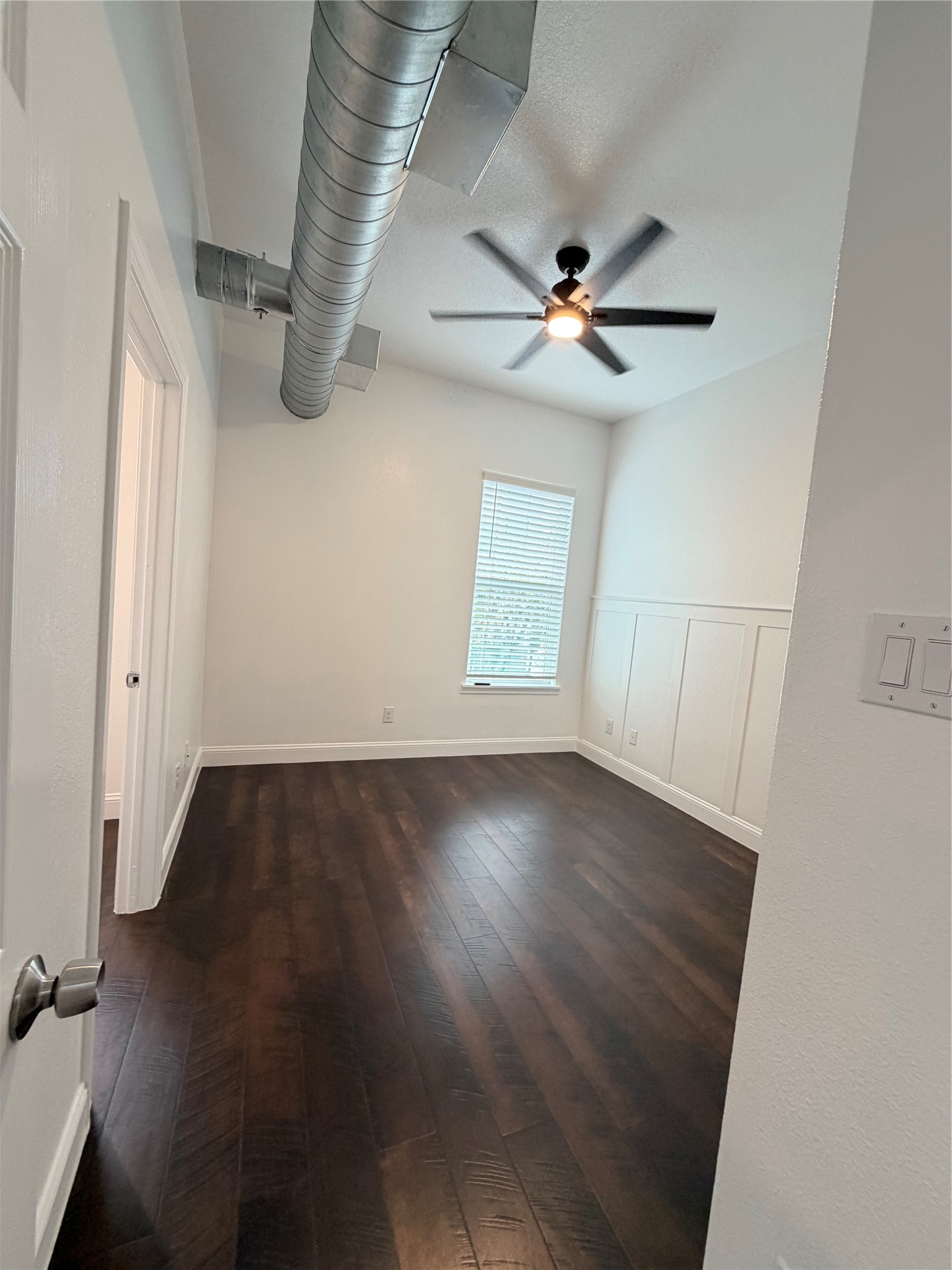 202 North York Street Houston, TX 77003 - Photo 12 of 17