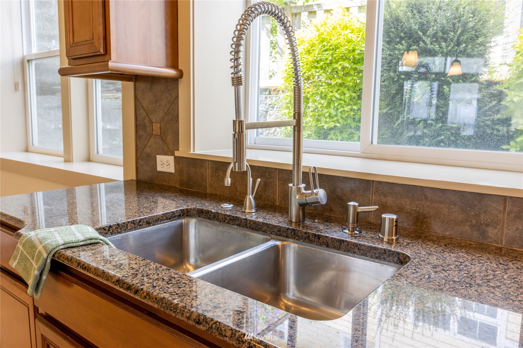 5210 North 49th Street Ruston, WA 98407 - Photo 15 of 40 Gallery Image 15