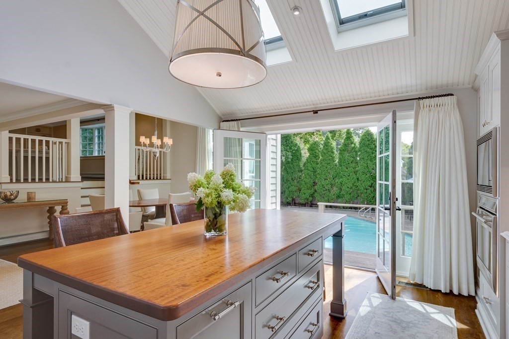 184 North Street Stoneham, MA 02180 - Photo 11 of 31