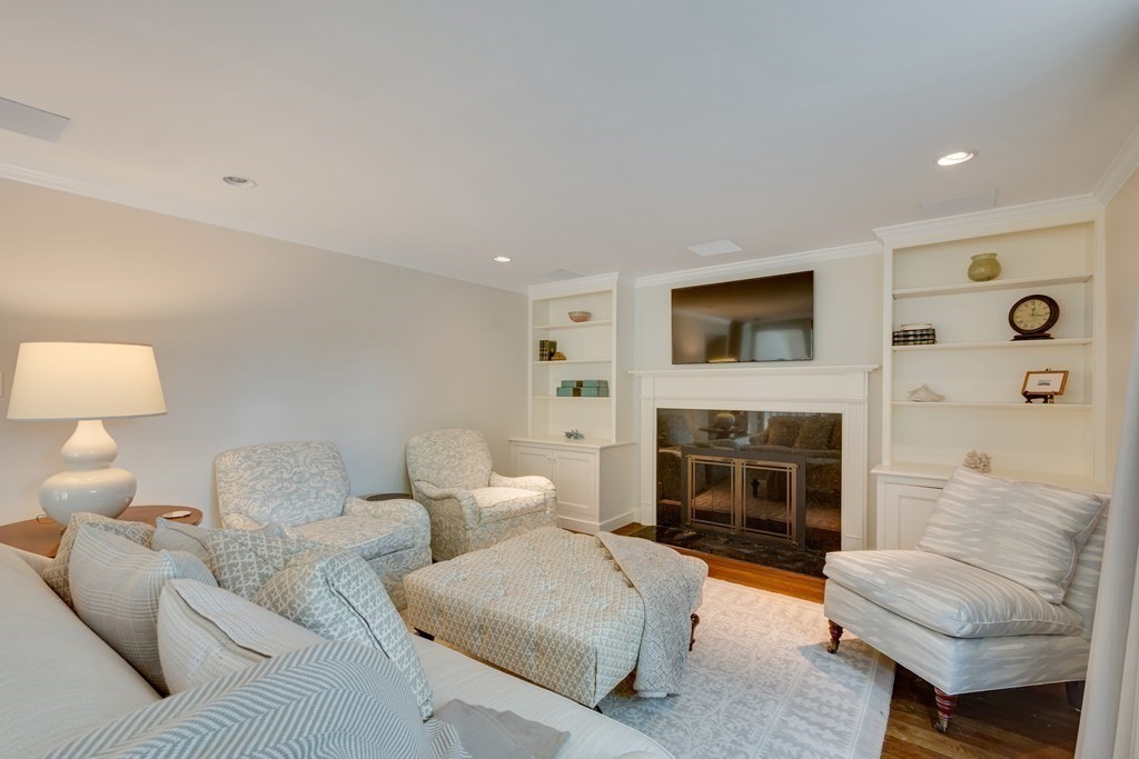 184 North Street Stoneham, MA 02180 - Photo 15 of 31