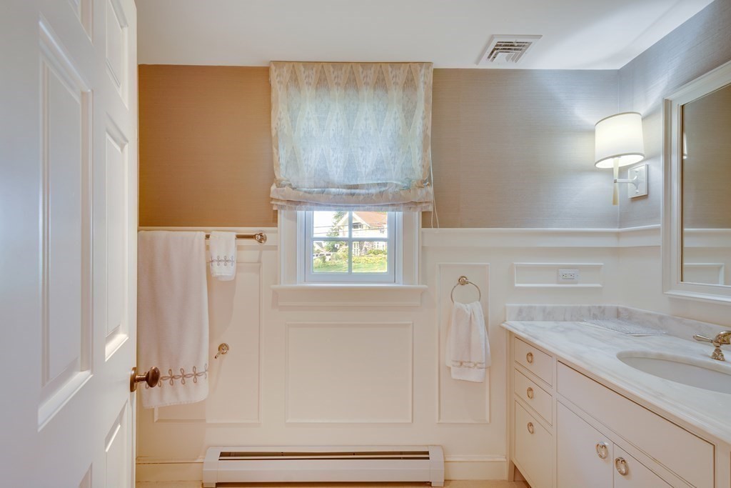 184 North Street Stoneham, MA 02180 - Photo 20 of 31
