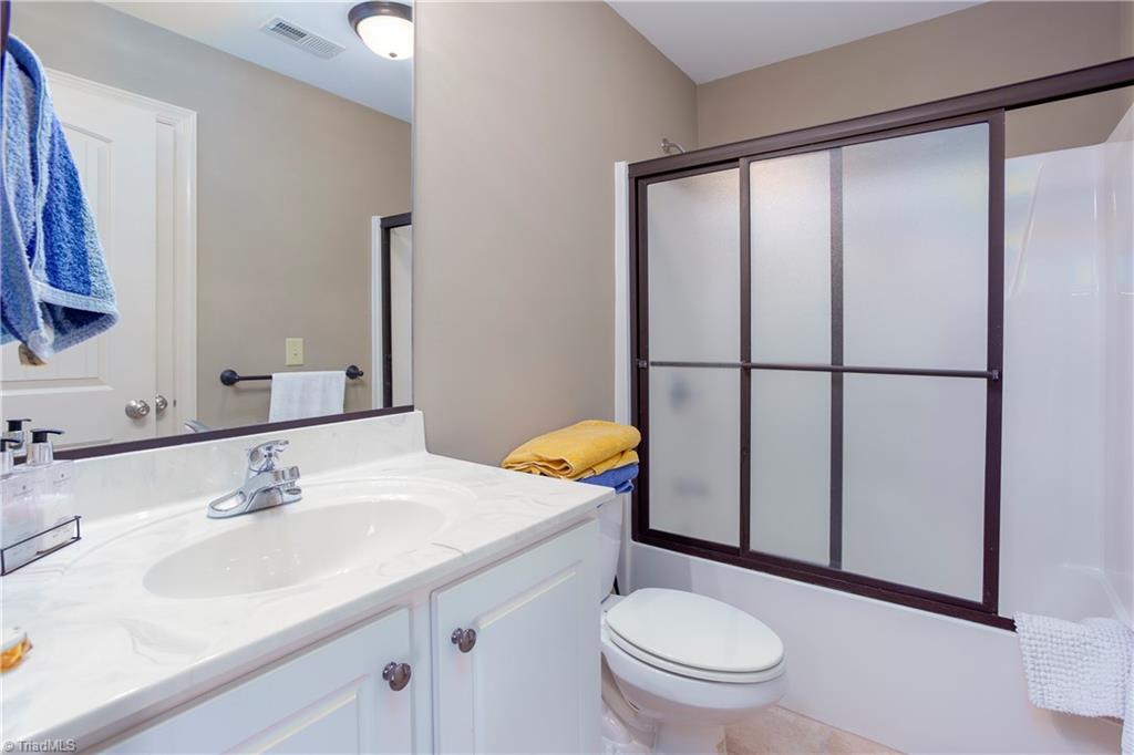 3585 Campton Ridge Road Pfafftown, NC 27040 - Photo 17 of 30 Upstairs Bathroom 2