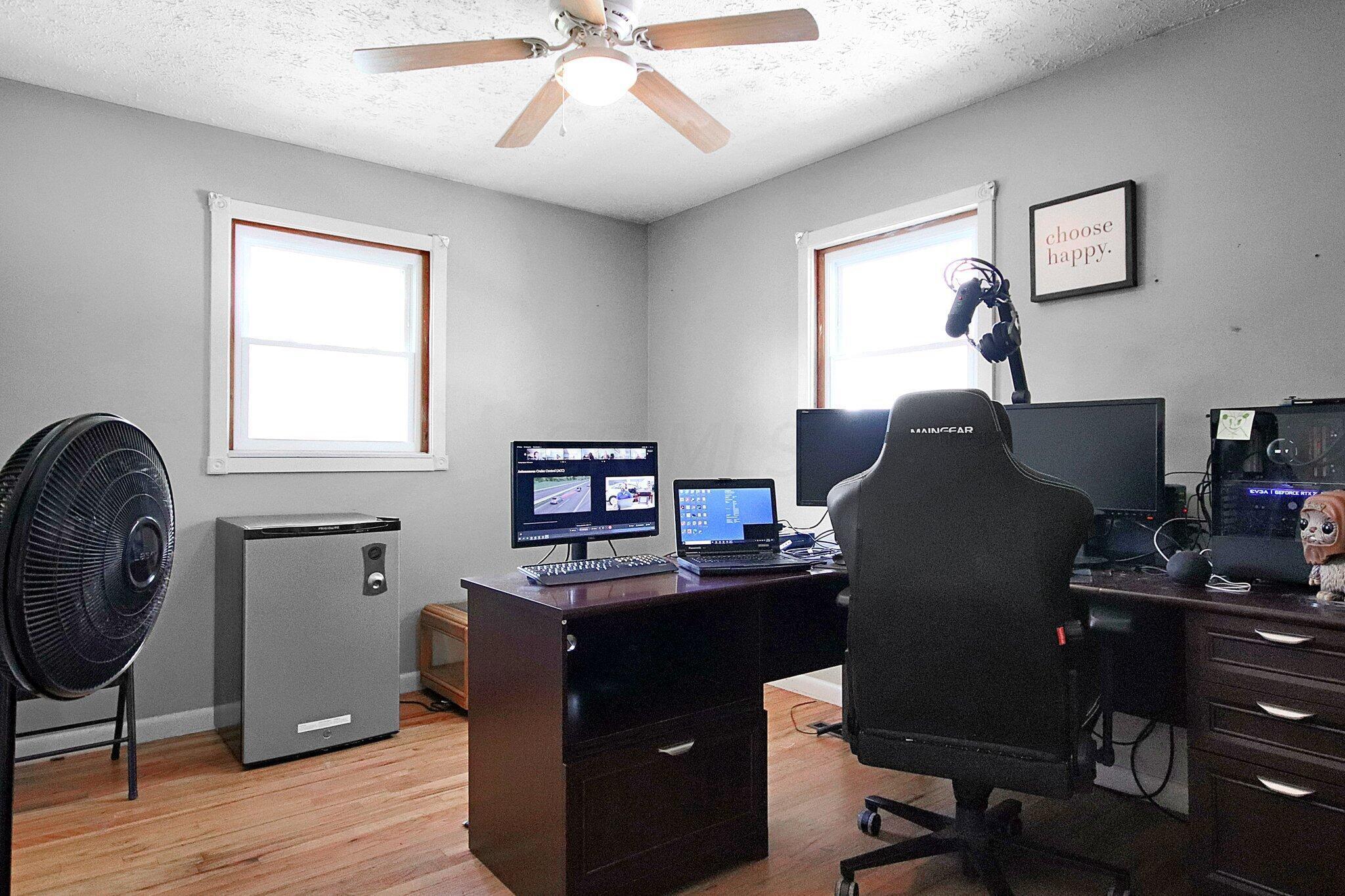 280 East Alcott Road Columbus, OH 43207 - Photo 14 of 18 Den/Office