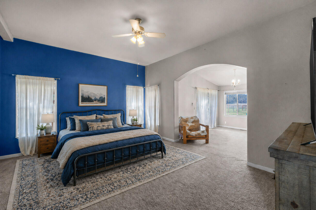 67500 Harrington Loop Road Bend, OR 97703 - Photo 16 of 72