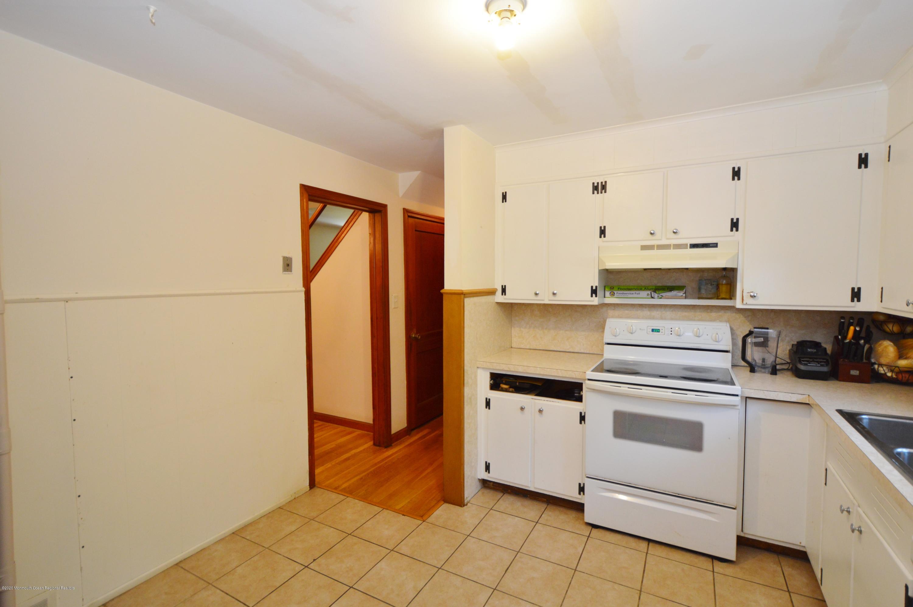 88 Oak Hill Road Red Bank, NJ 07701 - Photo 13 of 28 KITCHEN