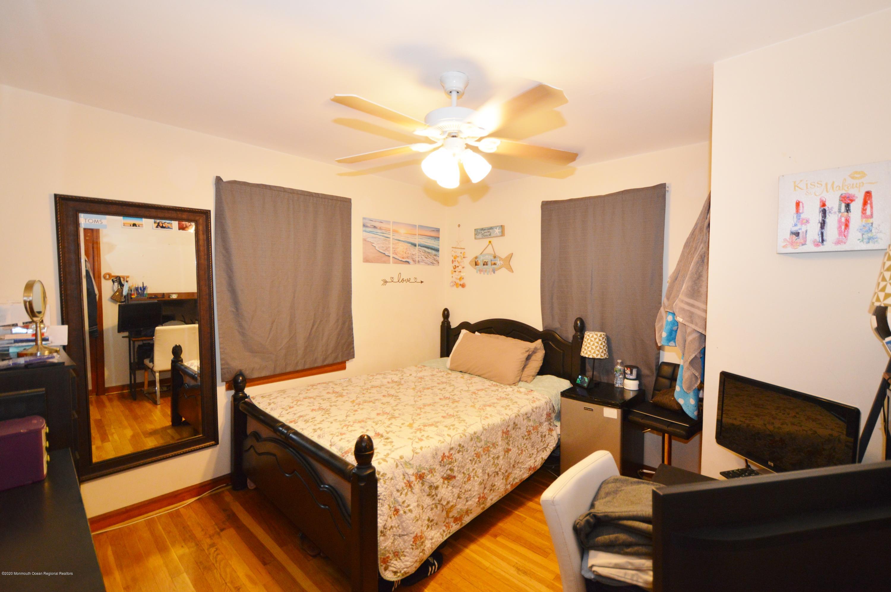 88 Oak Hill Road Red Bank, NJ 07701 - Photo 15 of 28 MASTER BEDROOM