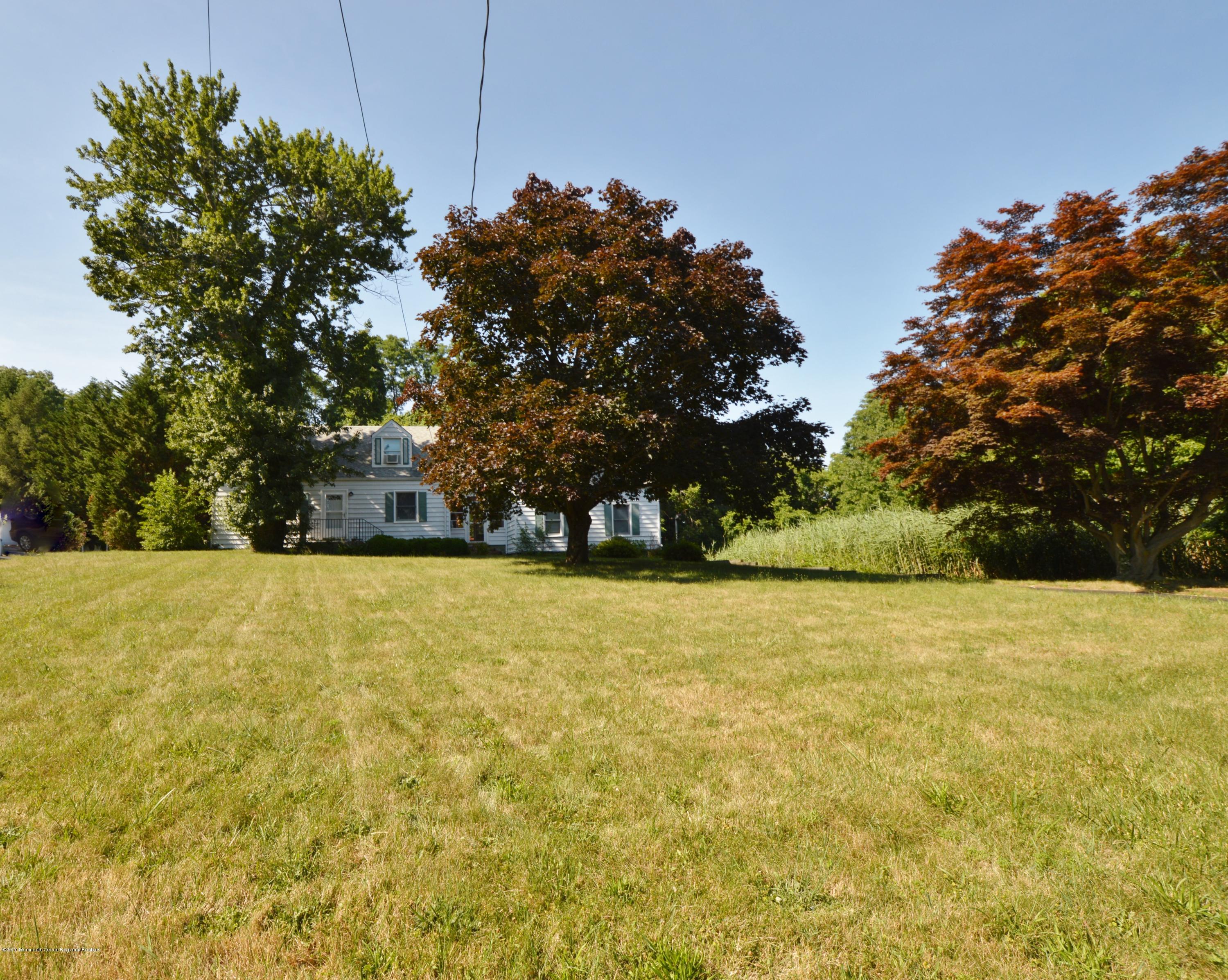 88 Oak Hill Road Red Bank, NJ 07701 - Photo 24 of 28 HUGE PIECE OF PROPERTY