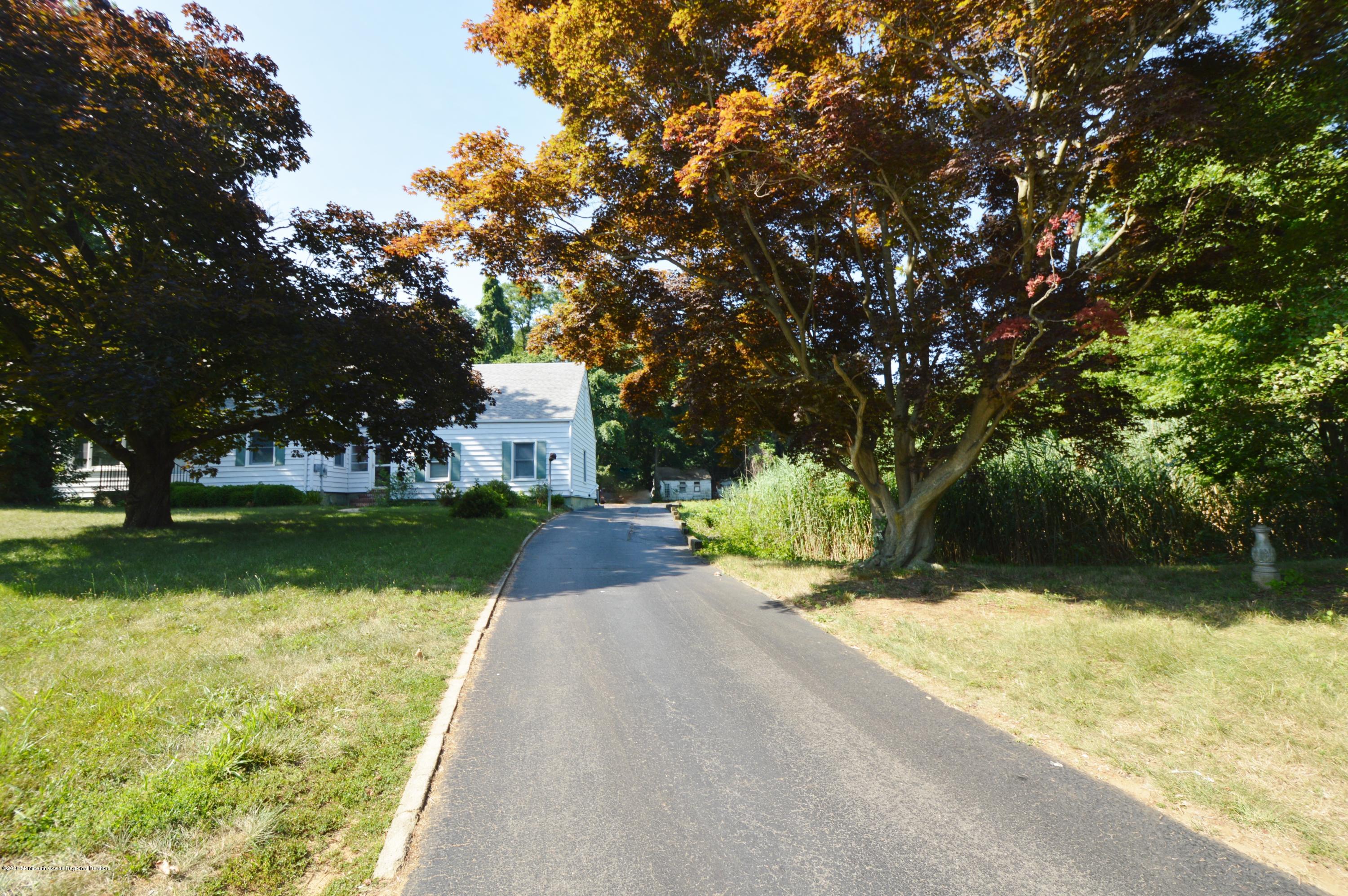 88 Oak Hill Road Red Bank, NJ 07701 - Photo 25 of 28 EXTRA LONG DRIVEWAY W/ADDITIONAL PARKING