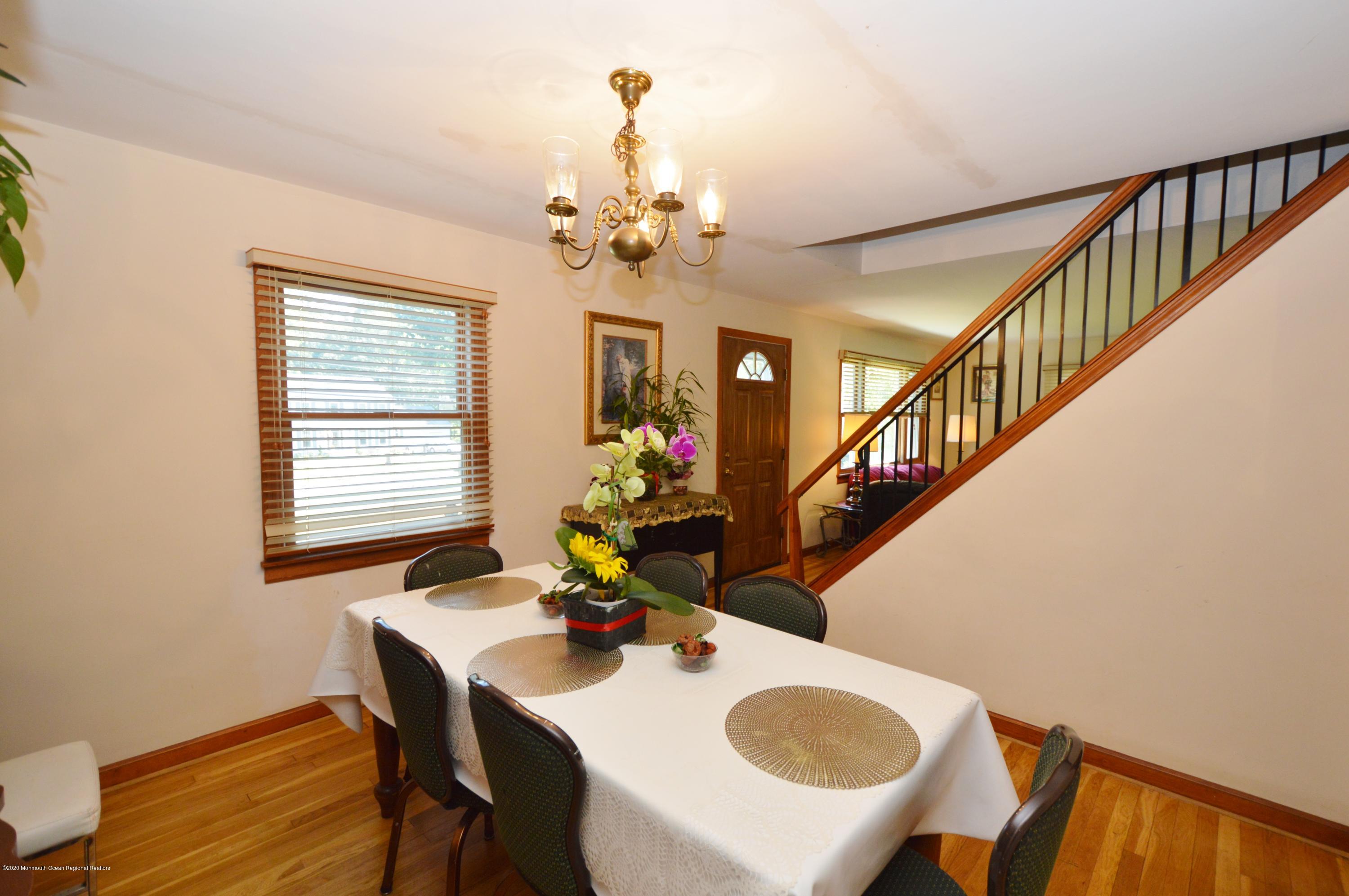 88 Oak Hill Road Red Bank, NJ 07701 - Photo 8 of 28 DINING ROOM