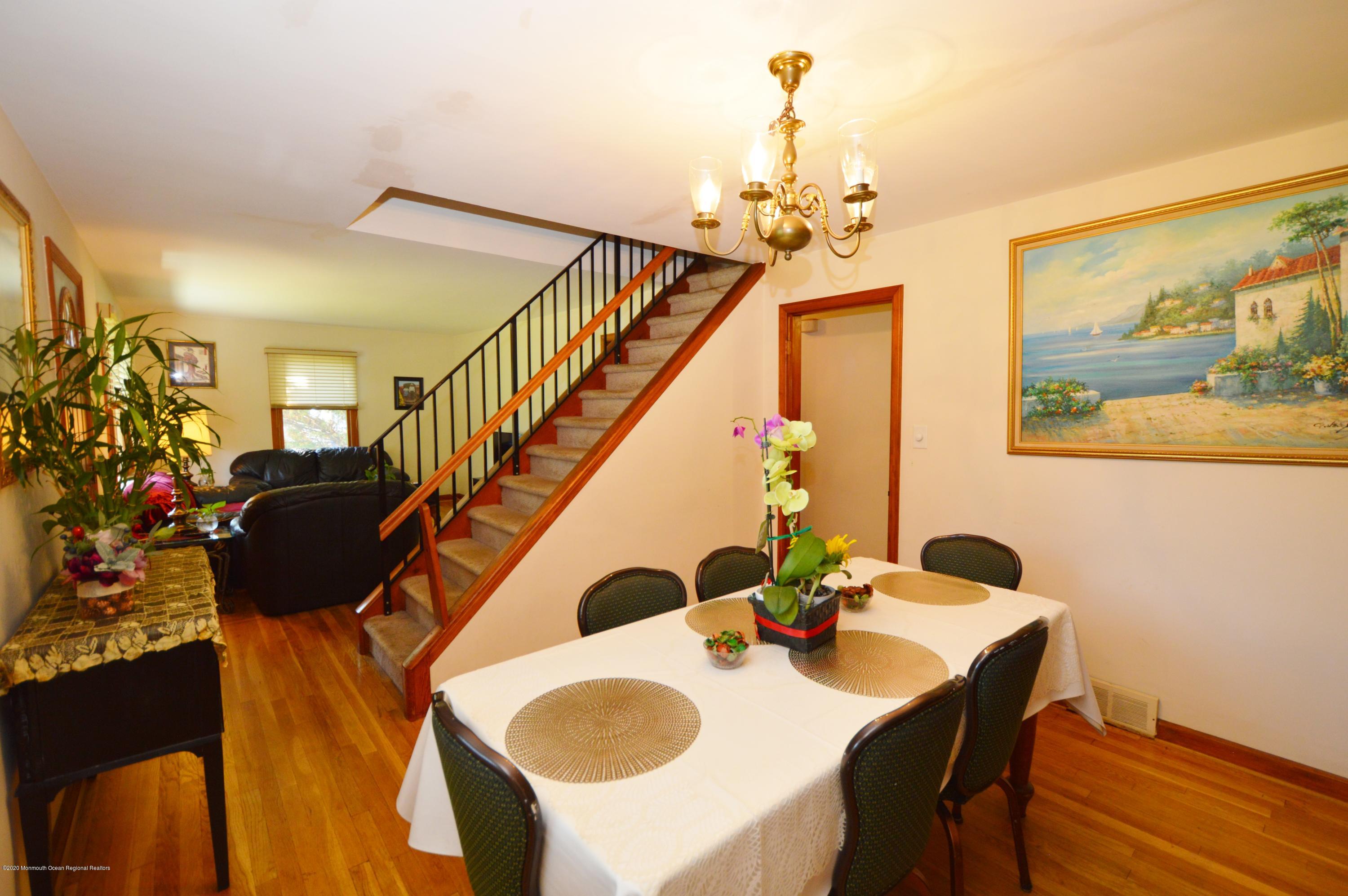88 Oak Hill Road Red Bank, NJ 07701 - Photo 9 of 28 DINING ROOM