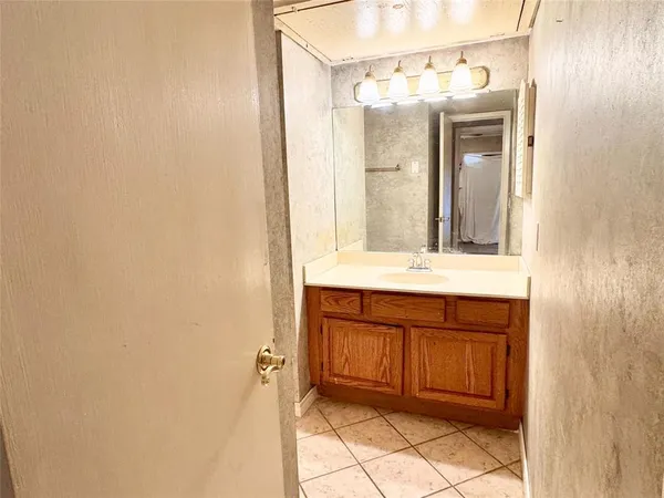$74,500 | 4859 Cedar Springs Road, Unit 356, Dallas, TX 75219