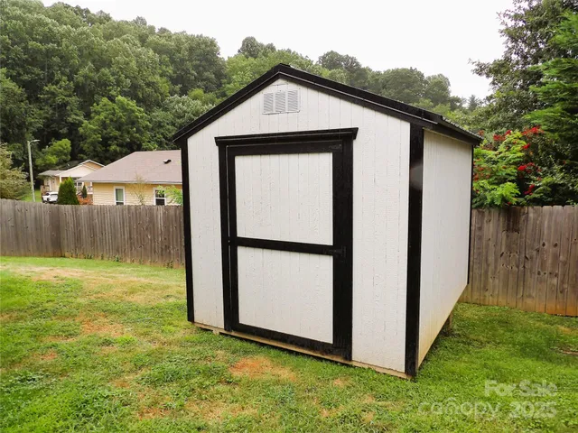 $398,900 | 9 Half Moon Drive, Swannanoa, NC 28778