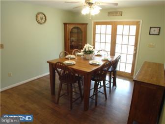 172 Oechsle Road Woodstown, NJ 08098 - Photo 7 of 9 Dining Room