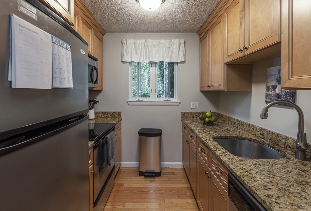 6 Janet Road, Unit 2 Easton, MA 02375 - Photo 9 of 21 Gallery Image 9