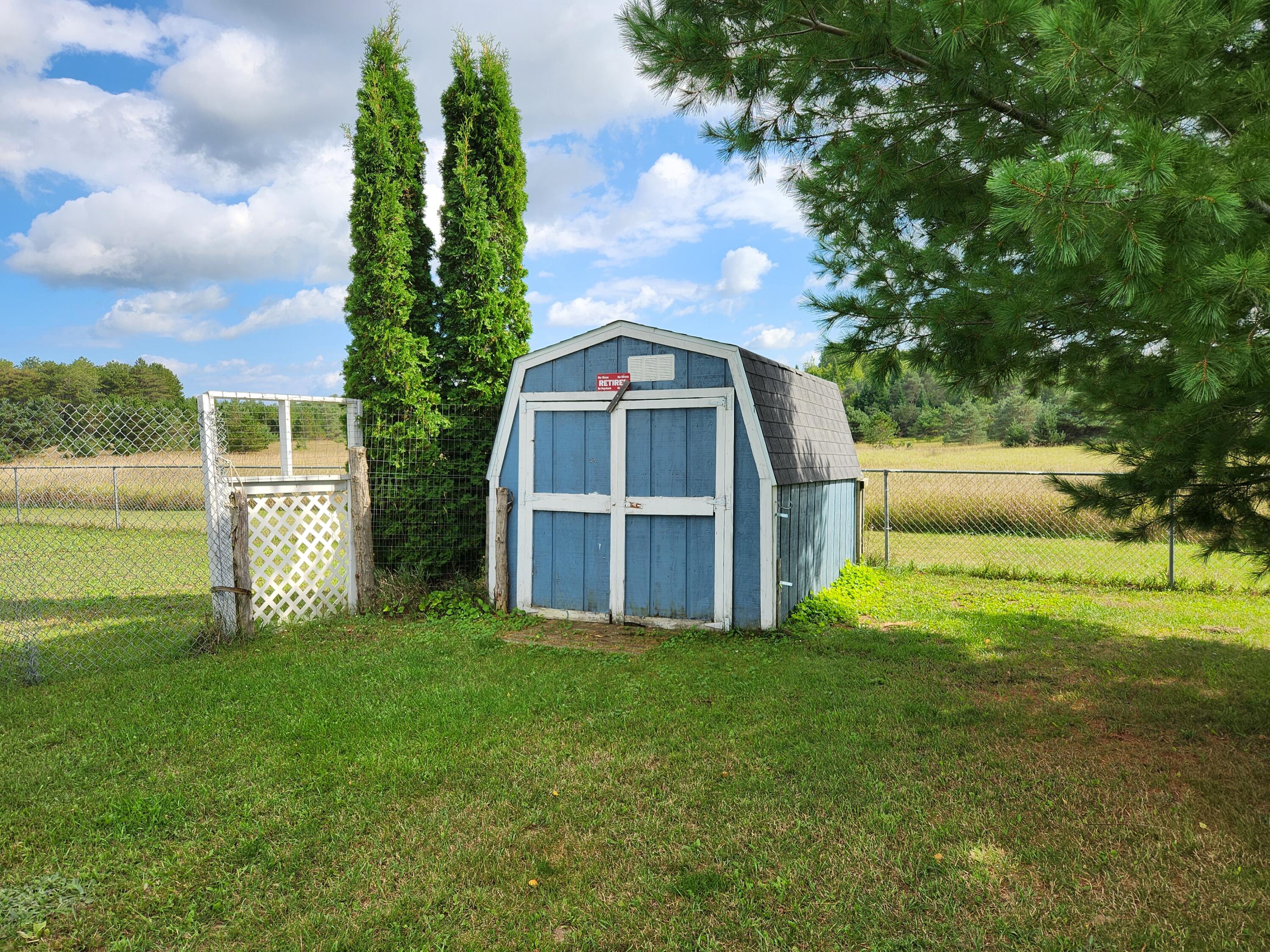 6117 East Levering Road Cheboygan, MI 49721 - Photo 5 of 24 Gallery Image 5