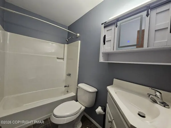 $1,700 | 170 Eagle Pass Road, Henryville, PA 18332