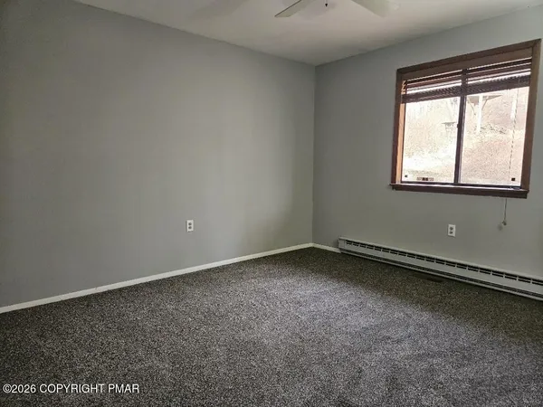 $1,700 | 170 Eagle Pass Road, Henryville, PA 18332