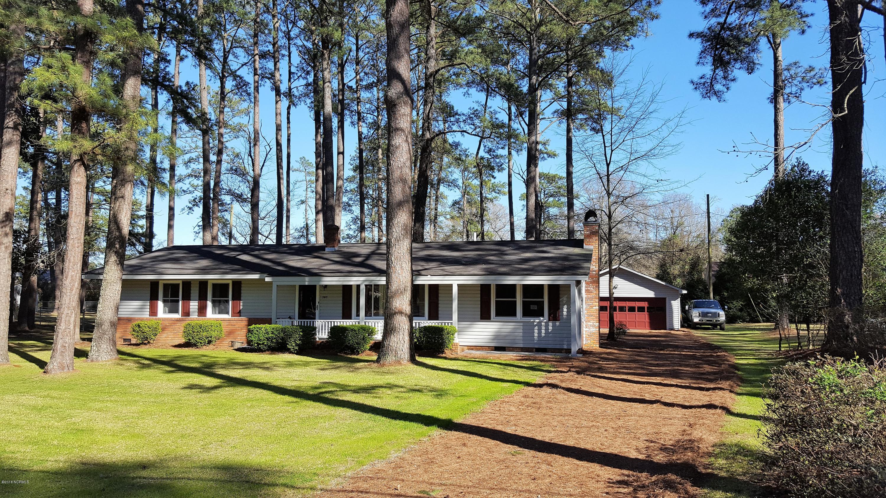 3103 Country Club Road New Bern, NC 28562 - Photo 1 of 59 1