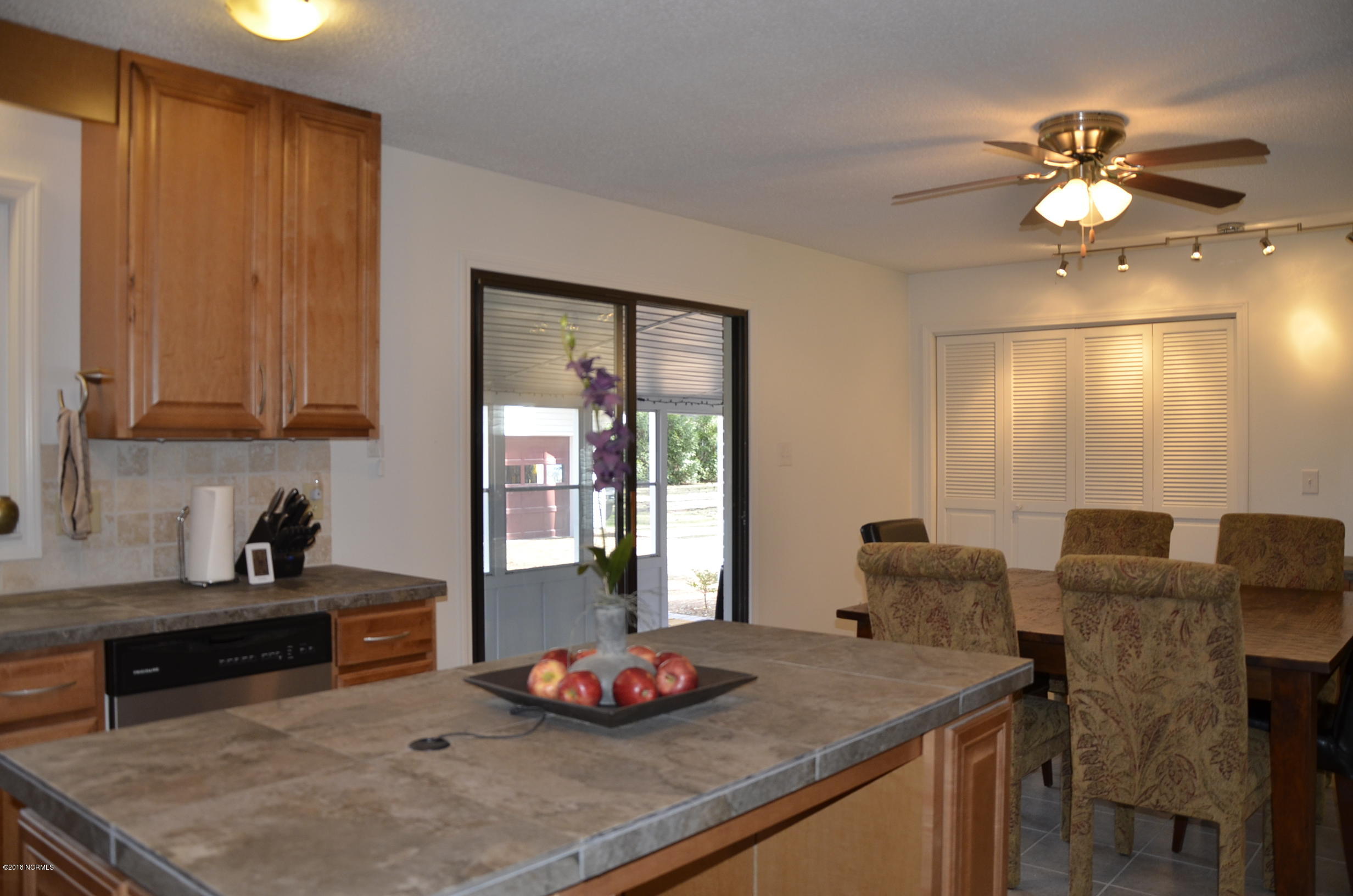 3103 Country Club Road New Bern, NC 28562 - Photo 13 of 59 11