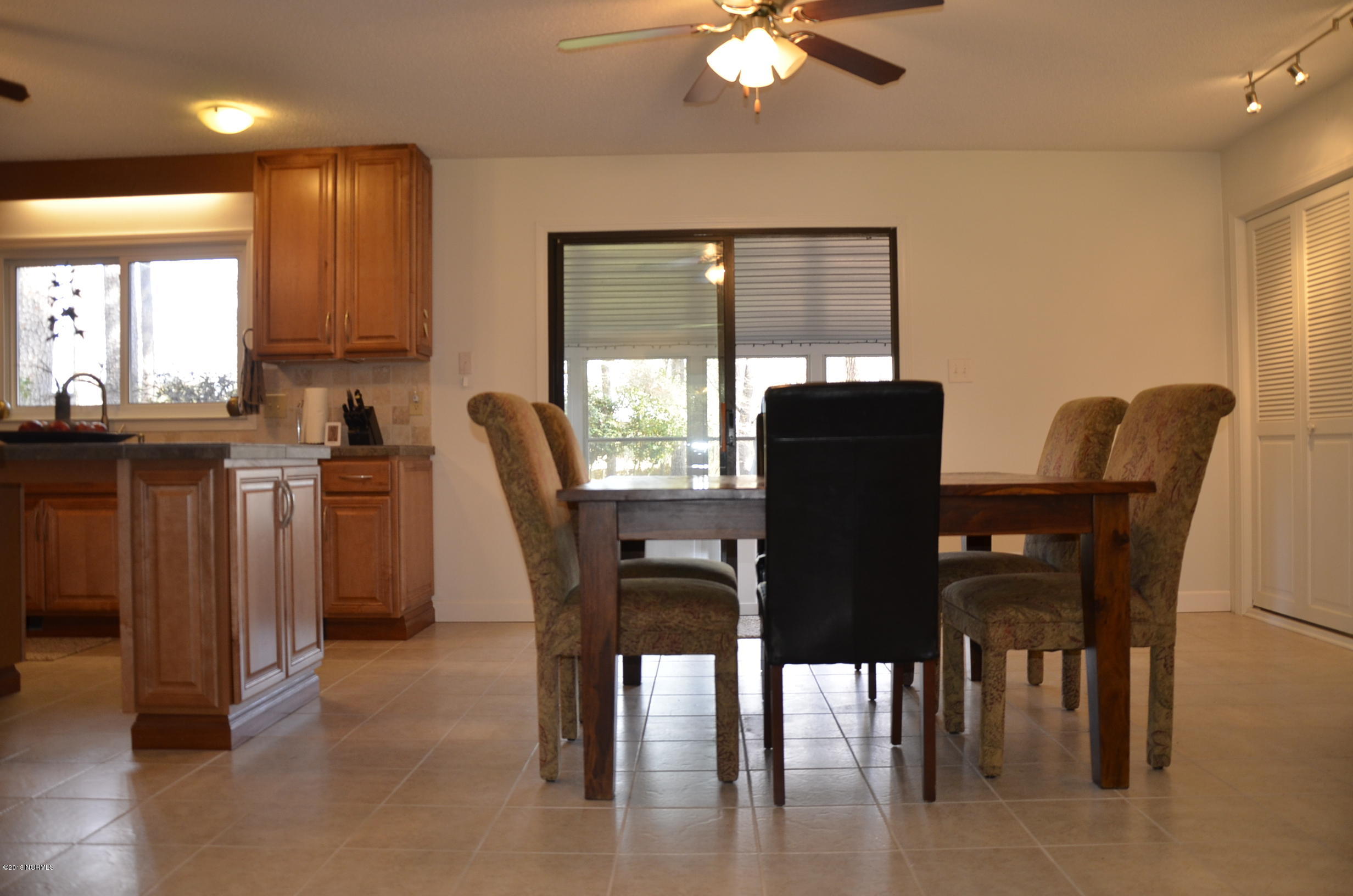 3103 Country Club Road New Bern, NC 28562 - Photo 14 of 59 12