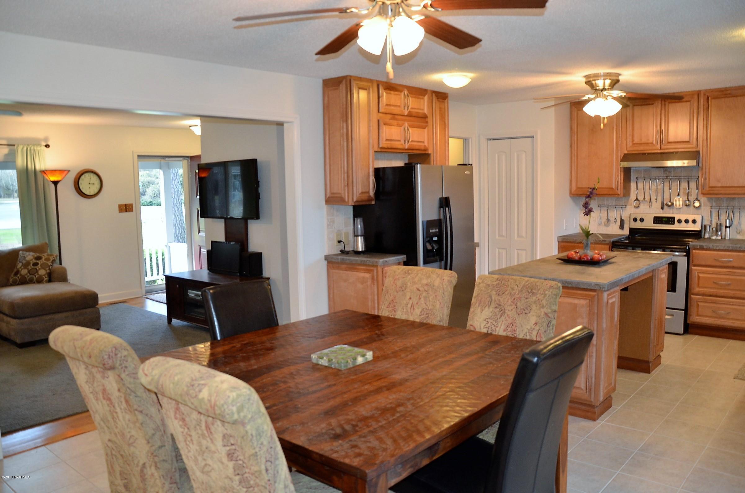 3103 Country Club Road New Bern, NC 28562 - Photo 19 of 59 17