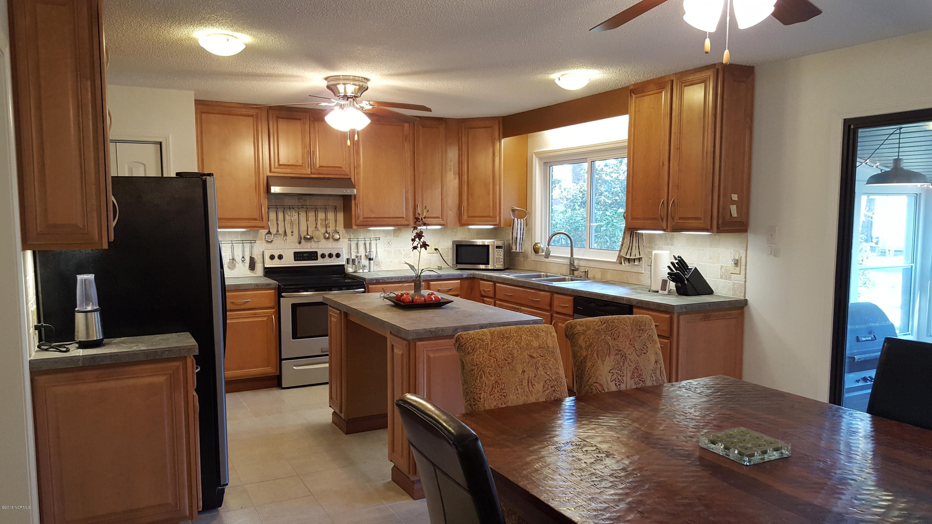 3103 Country Club Road New Bern, NC 28562 - Photo 5 of 59 4a