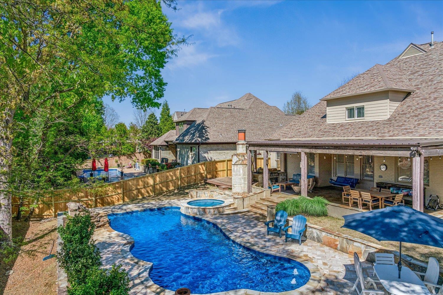 1621 Brackenshire Lane Collierville, TN 38017 - Photo 2 of 40