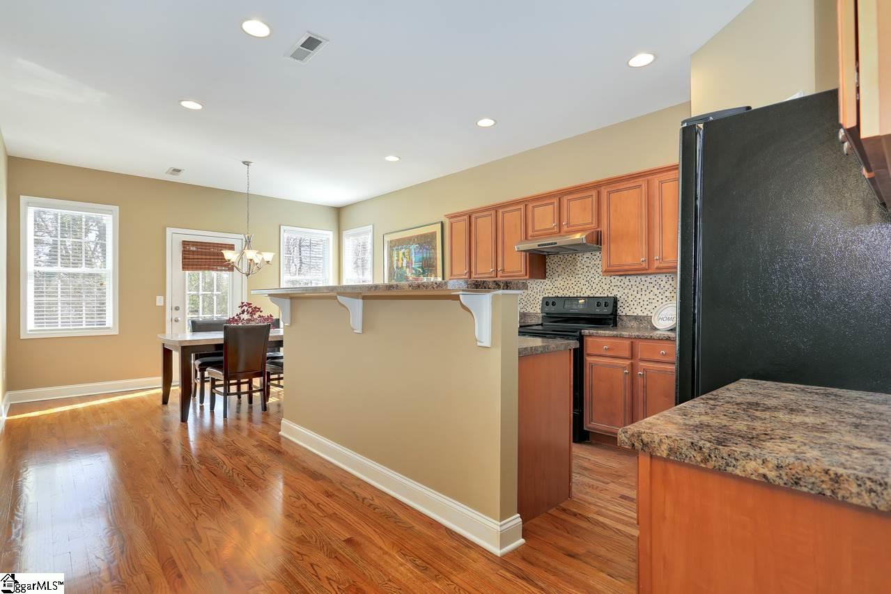 104 Ragon Lane Greenville, SC 29609 - Photo 5 of 33 Gallery Image 5