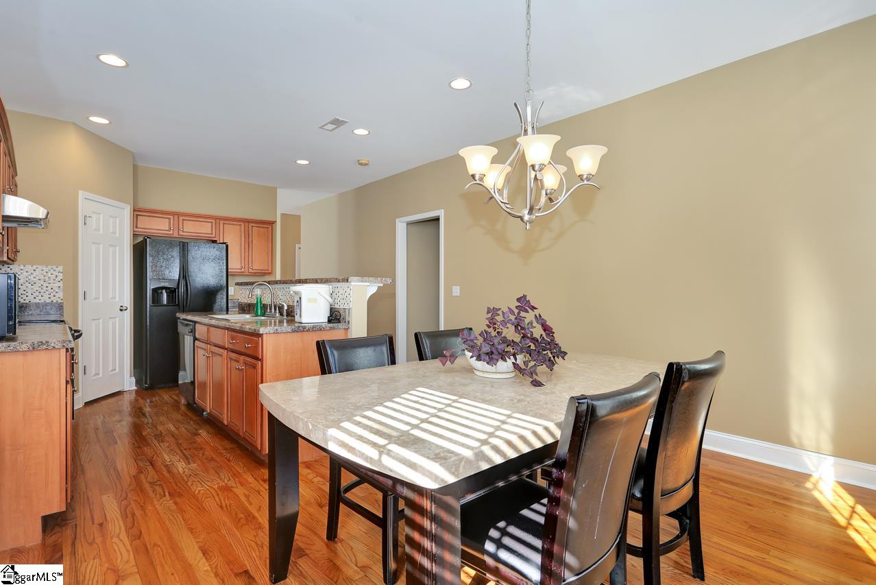104 Ragon Lane Greenville, SC 29609 - Photo 8 of 33 Gallery Image 8