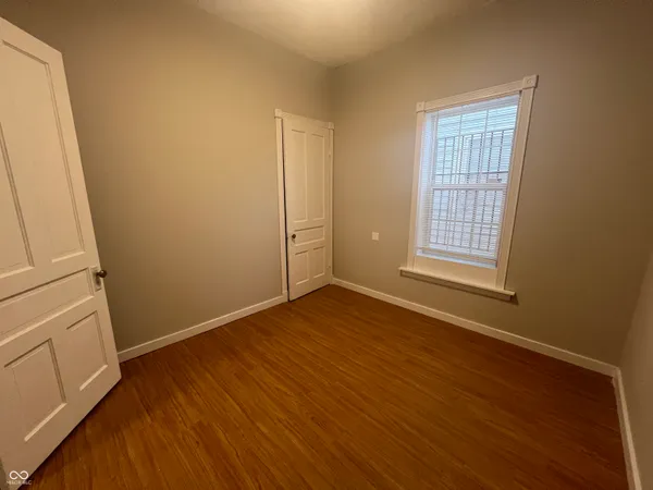 $1,195 | 2509 East 10th Street, Indianapolis, IN 46201
