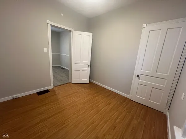 $1,195 | 2509 East 10th Street, Indianapolis, IN 46201