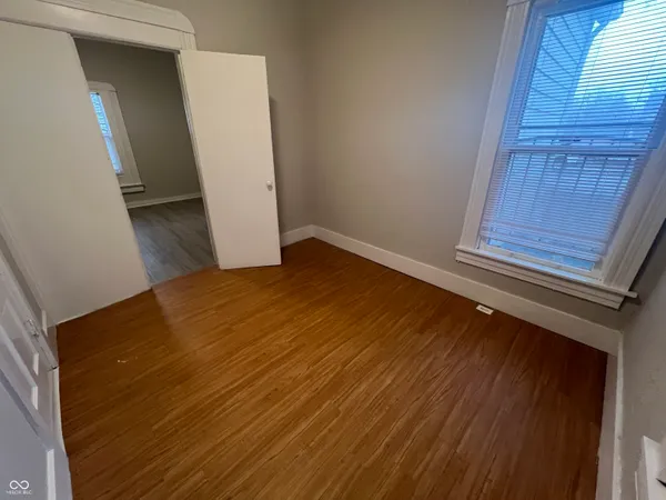 $1,195 | 2509 East 10th Street, Indianapolis, IN 46201