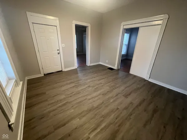 $1,195 | 2509 East 10th Street, Indianapolis, IN 46201
