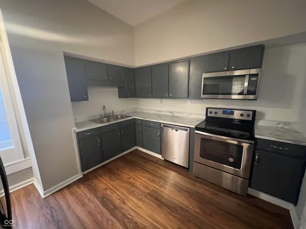 $1,195 | 2509 East 10th Street, Indianapolis, IN 46201