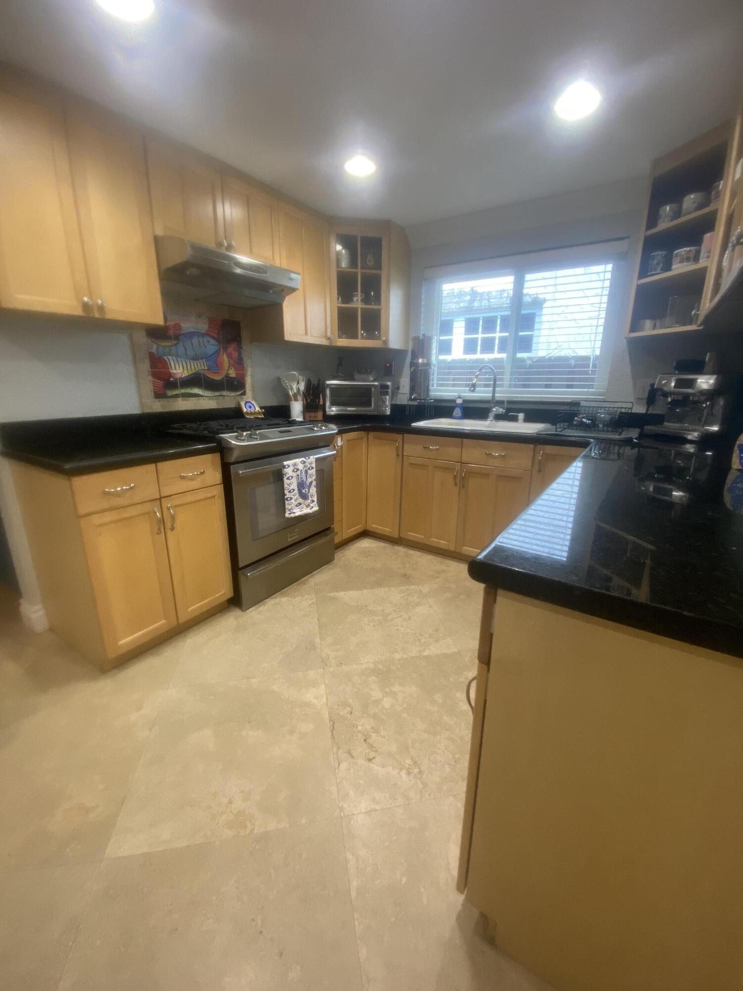 1616 Adams Street Hollywood, FL 33020 - Photo 7 of 16 IMG_4120