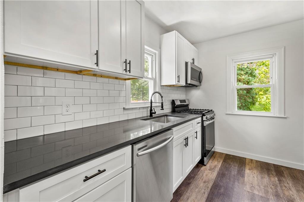 438 Moon Clinton Road Coraopolis, PA 15108 - Photo 6 of 25