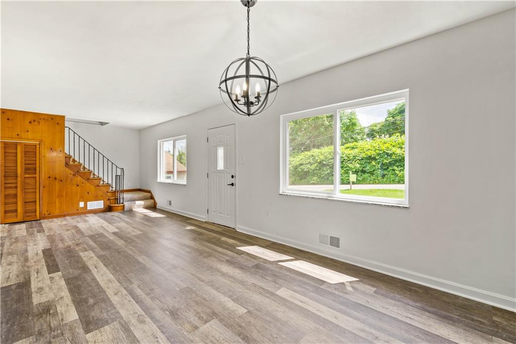 438 Moon Clinton Road Coraopolis, PA 15108 - Photo 10 of 25