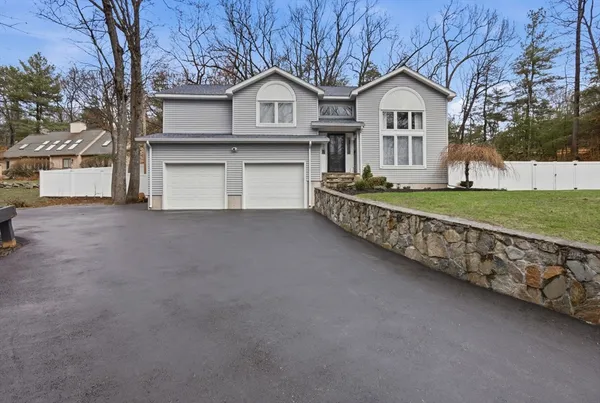 $889,900 | 133 River Street, Middleton, MA 01949