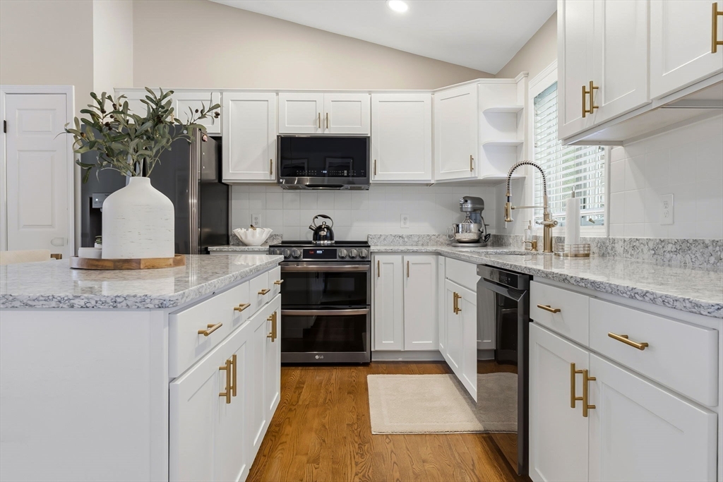 133 River Street Middleton, MA 01949 - Photo 15 of 40