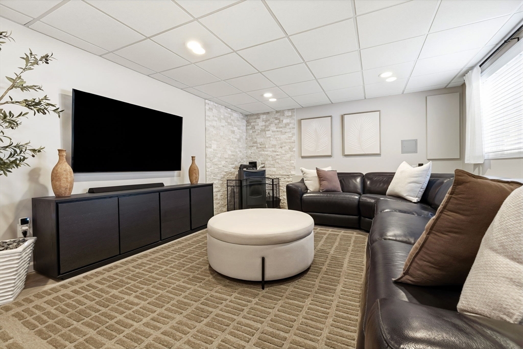 133 River Street Middleton, MA 01949 - Photo 33 of 40