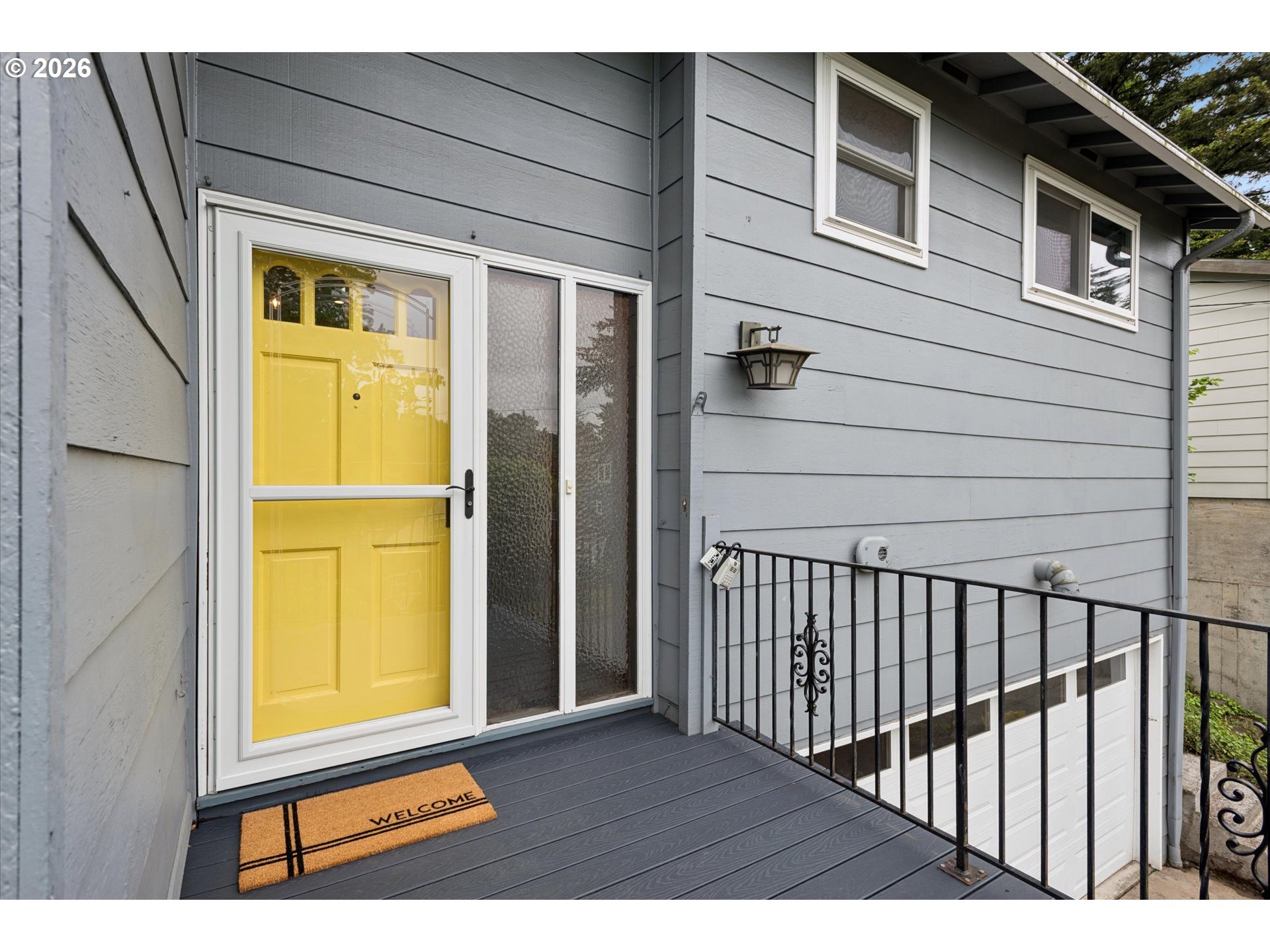 868 Southwest Troy Street Portland, OR 97219 - Photo 3 of 34 Porch