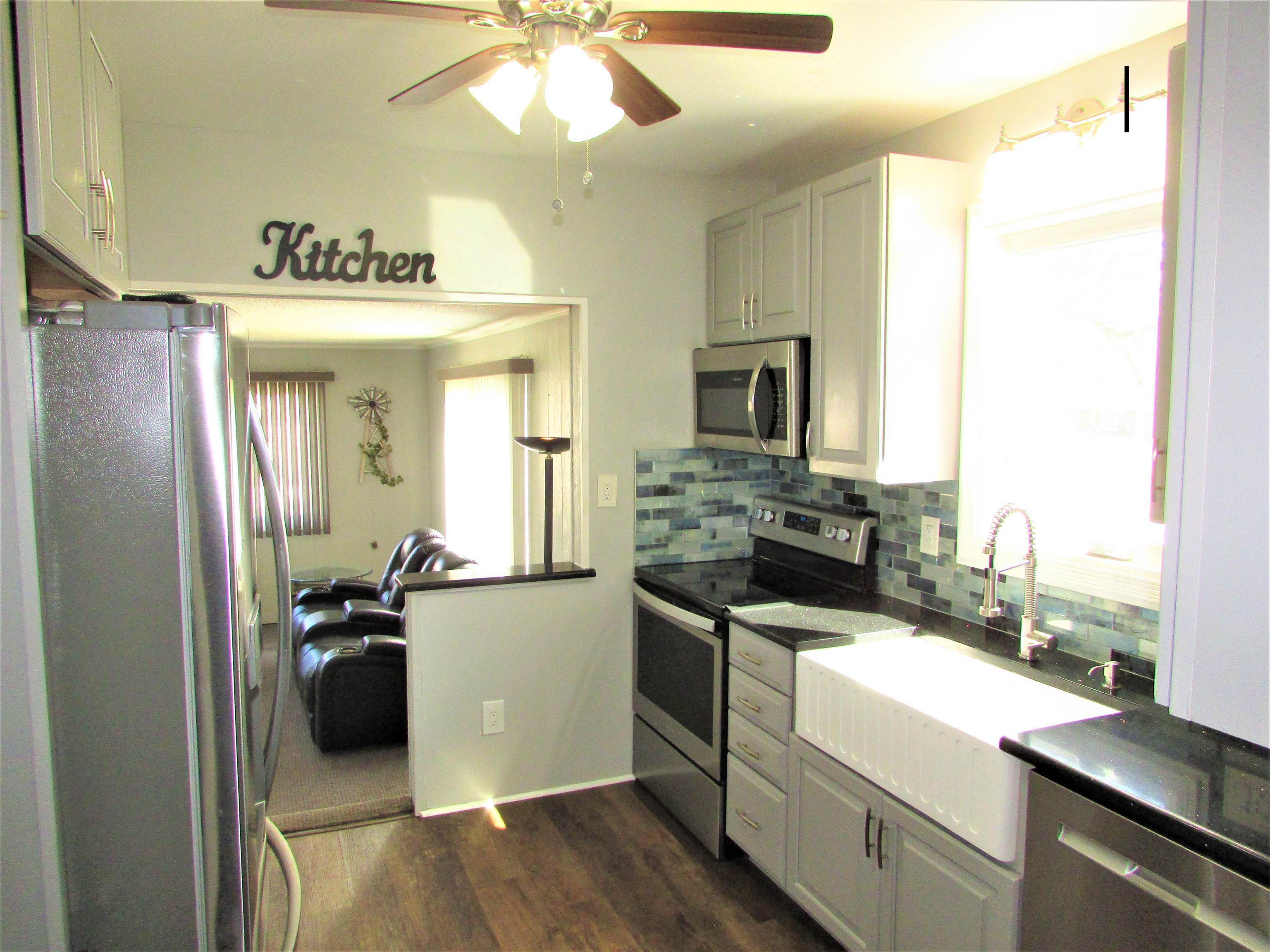 13520 Fenton Fenton, MI 48430 - Photo 12 of 37 50105182-11.JPG