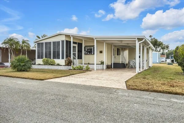 $155,000 | 808 53rd Avenue East, Unit 209, Bradenton, FL 34203