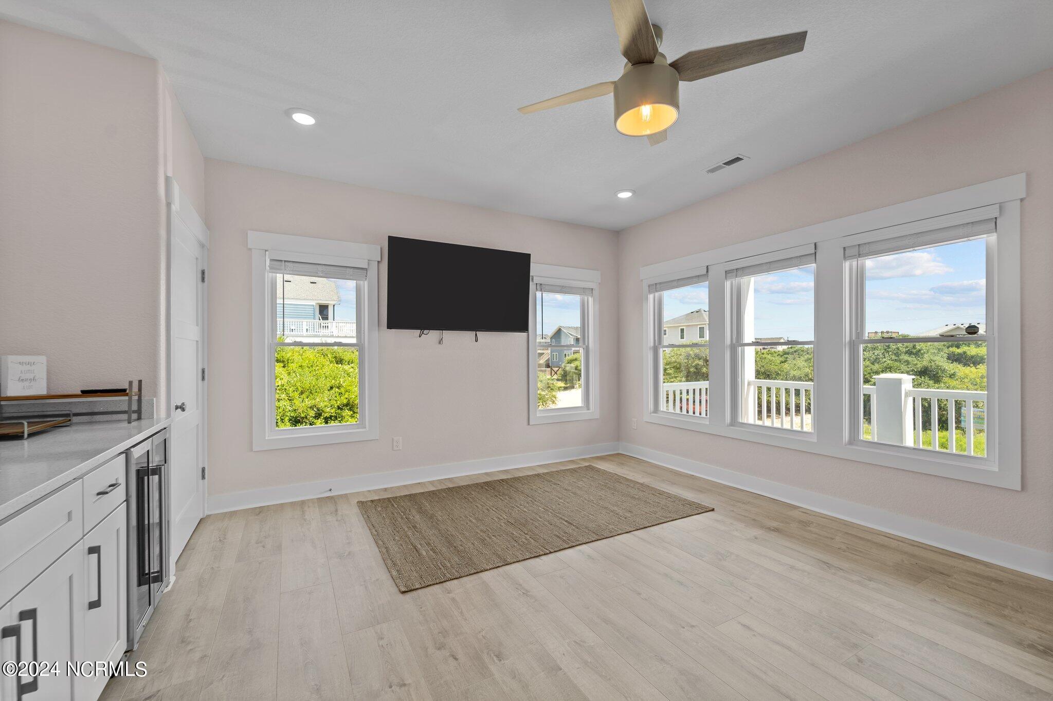 2206 Sandpiper Road Corolla, NC 27927 - Photo 13 of 49 31-web-or-mls-WCR07610