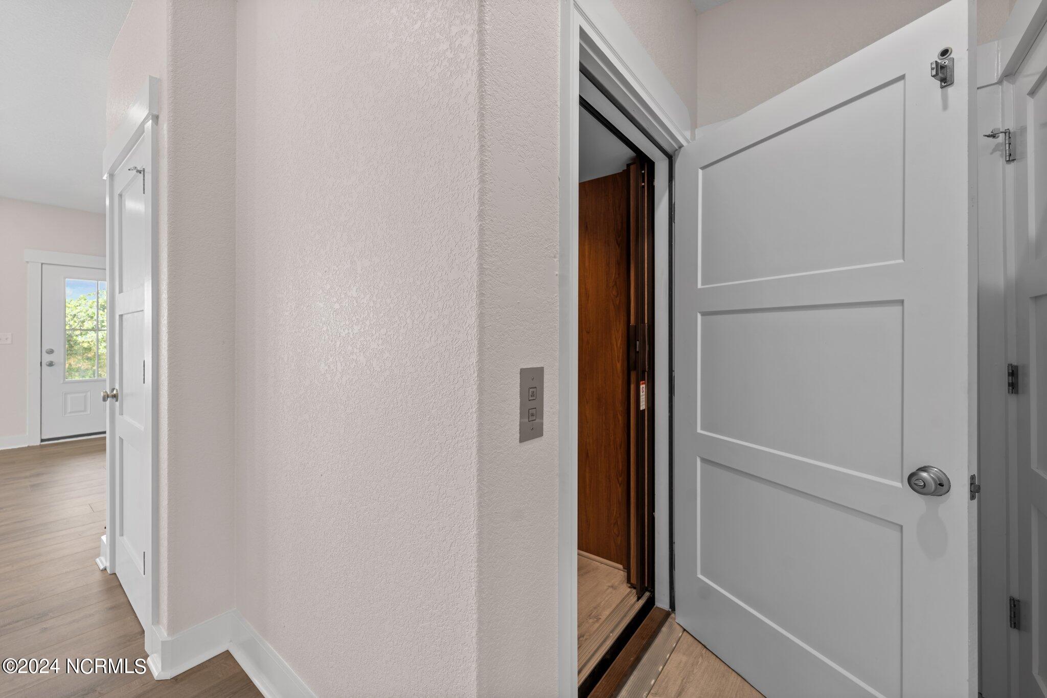 2206 Sandpiper Road Corolla, NC 27927 - Photo 31 of 49 53-web-or-mls-WCR07677