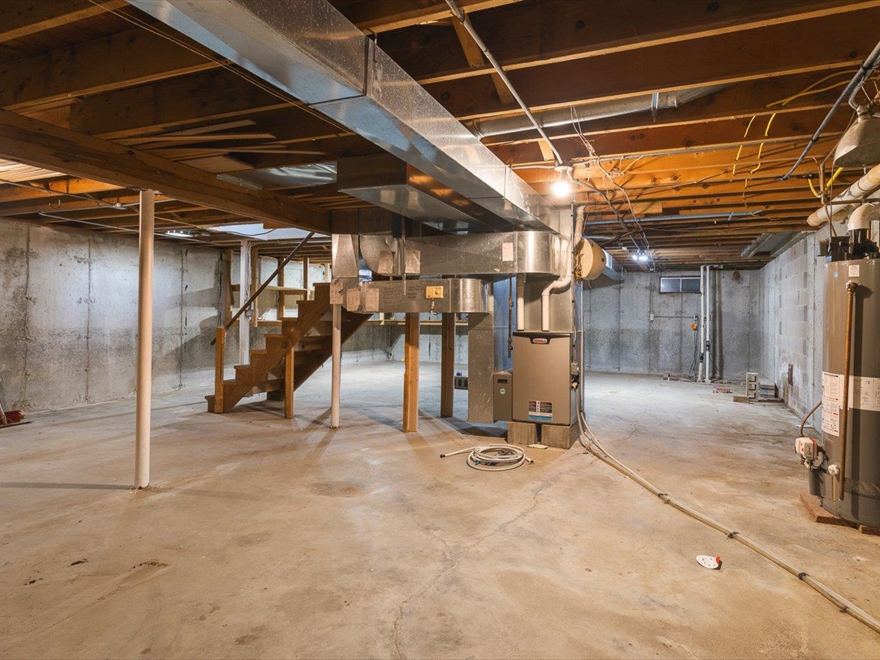 7101 Lawrenceville Road Garden Prairie, IL 61038 - Photo 40 of 53 a view of a room with gym equipment