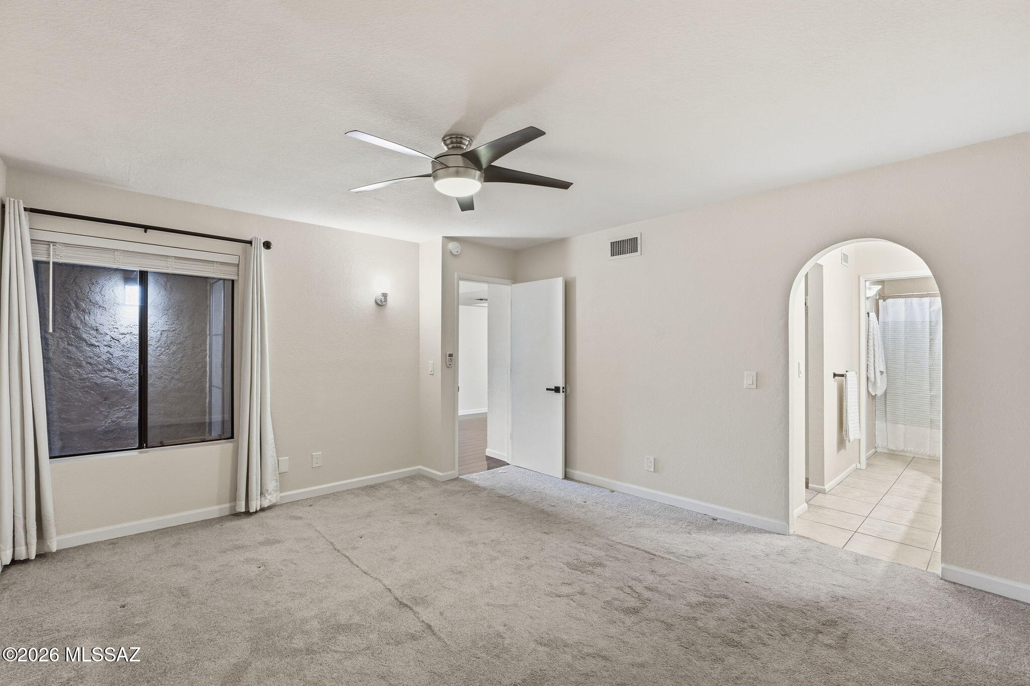 8263 North Oracle Road, Unit 137 Tucson, AZ 85704 - Photo 23 of 36 Primary Bedroom
