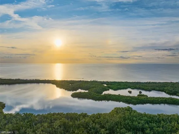 $26,000 | 6849 Grenadier Boulevard, Unit 905, Naples, FL 34108