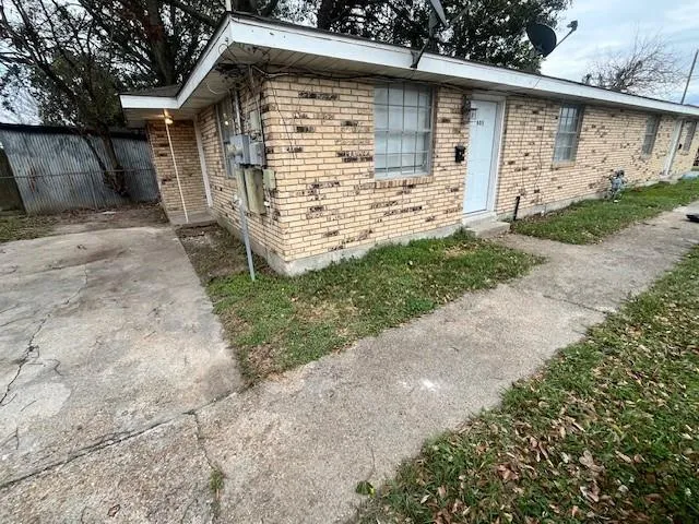 $1,250 | 805 Gulf Drive, Gretna, LA 70053